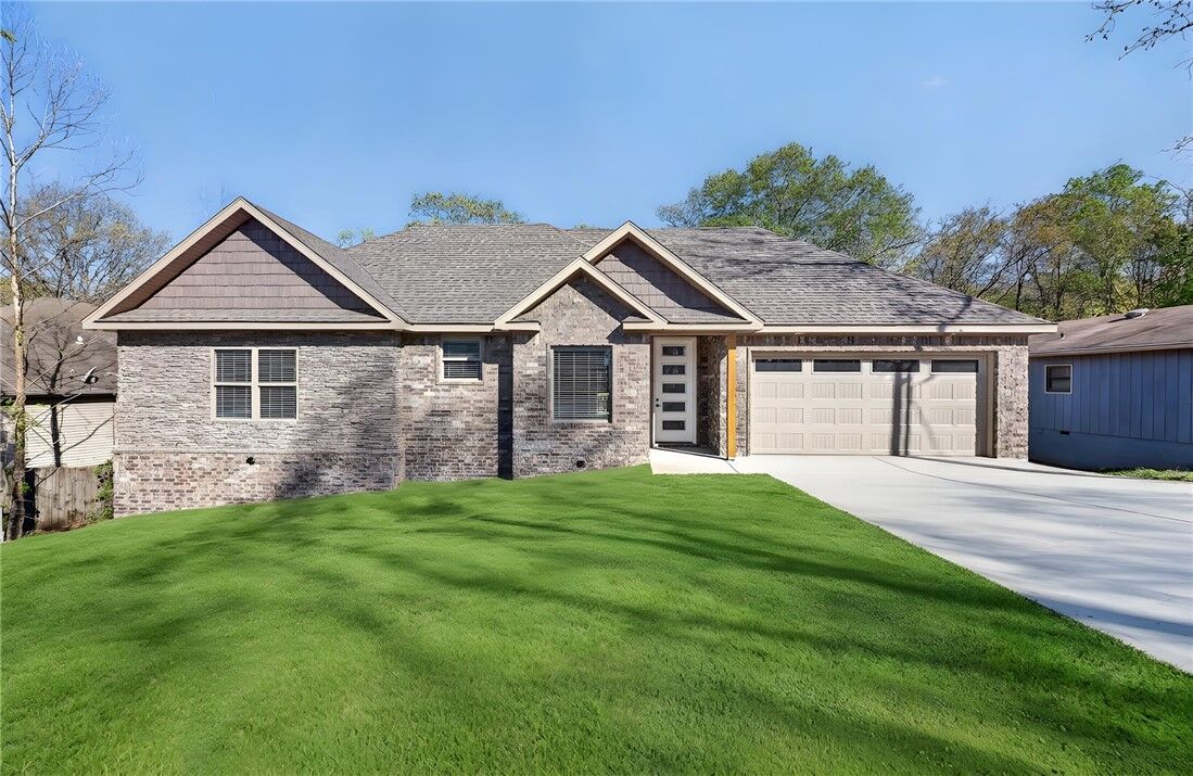 Property Photo:  28 York Drive  AR 72715 