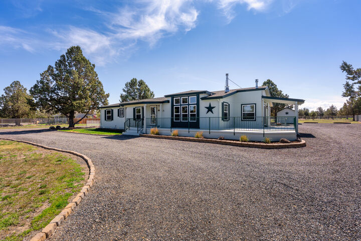 Property Photo:  14204 SW Peninsula Drive  OR 97760 