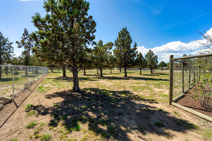 Property Photo:  14204 SW Peninsula Drive  OR 97760 