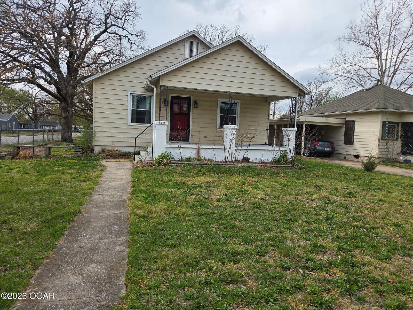 Property Photo:  132 S Mc Connell Avenue  MO 64801 