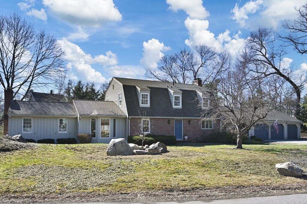 Property Photo:  2 Cyr Circle  MA 01810 