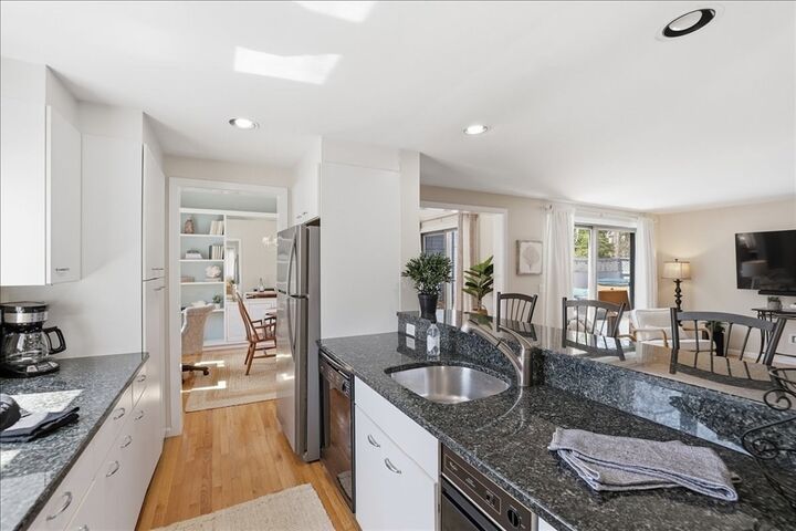 Property Photo:  100 Mid-Iron Way 7027  MA 02649 