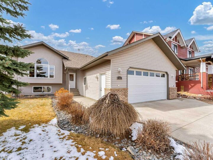 Property Photo: 99 Greystone Close AB T1R 1M1