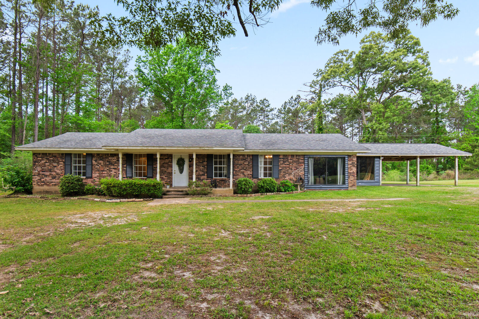 Property Photo: 407 Walter Jeanes LA 71446