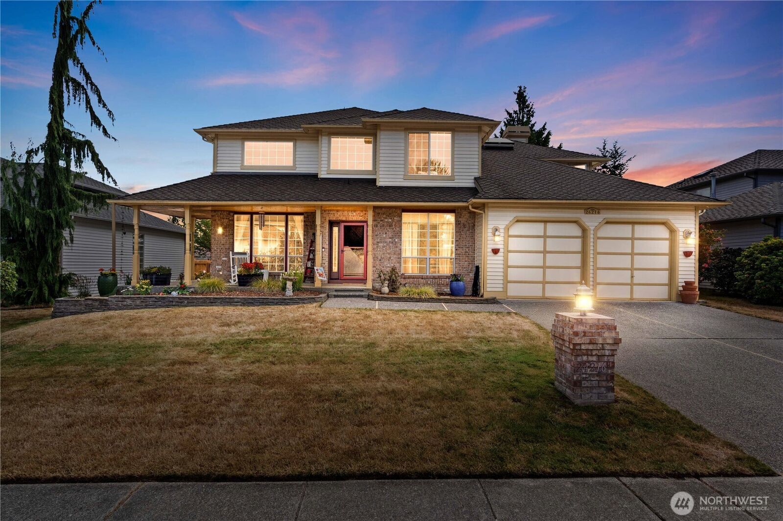 Property Photo: 24216 129th Avenue SE WA 98030