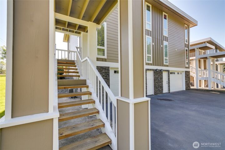 Property Photo:  2421  98th Avenue Ct E  WA 98371 