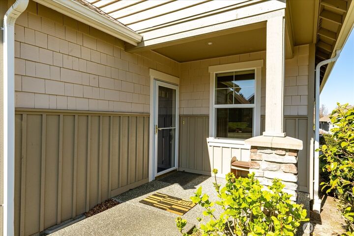 Property Photo:  1637 SW Vanguard Street  WA 98277 