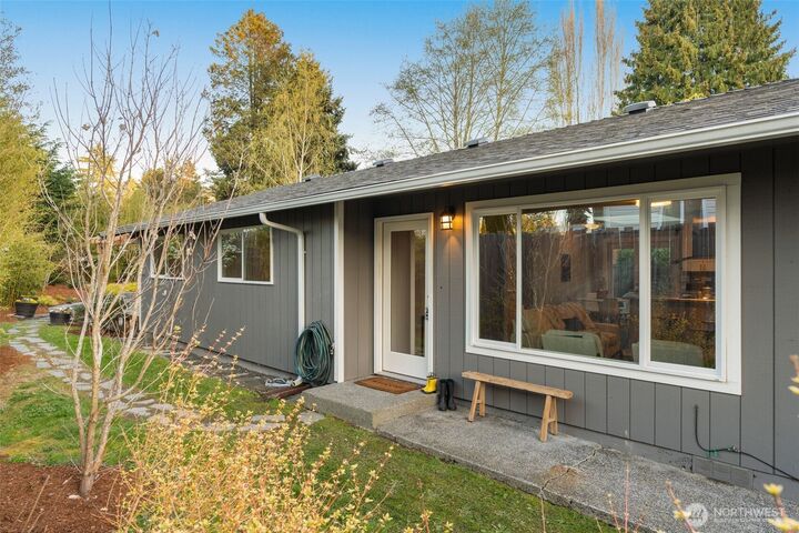 Property Photo: 6528 23rd Avenue SW WA 98106