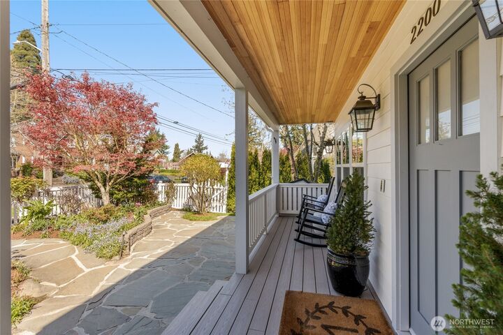 Property Photo:  2200  41st Ave  SW  WA 98116 