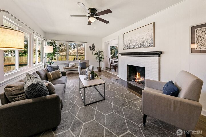 Property Photo: 2609 NE 145th Street WA 98155