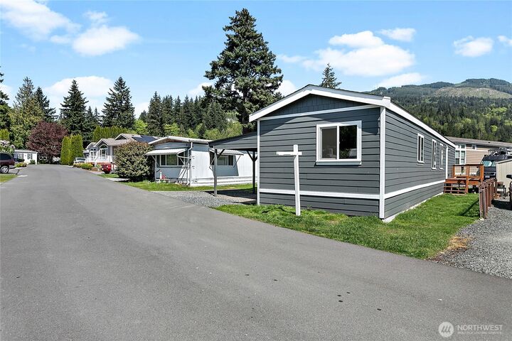 Property Photo:  921  Autumn Lane 243  WA 98229 