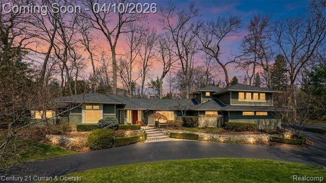 Property Photo:  6130 Idlewyle Road  MI 48301 