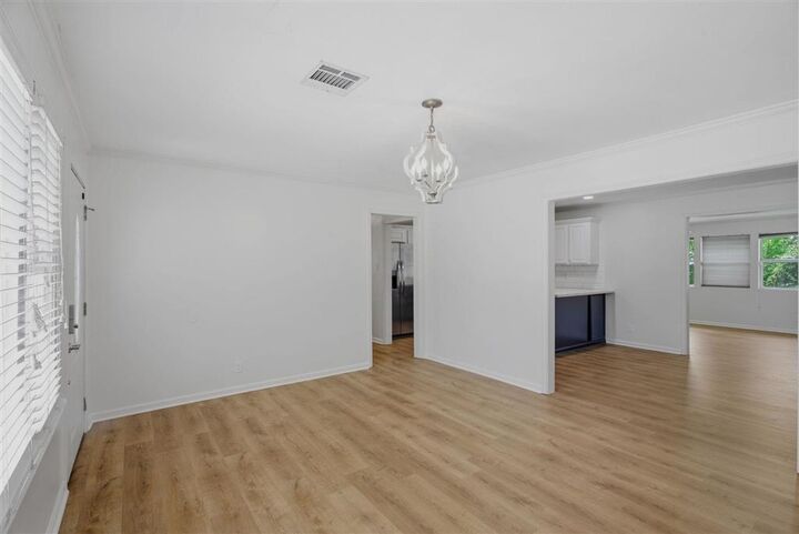 Property Photo:  606 W Lagrange Street W  LA 70605 