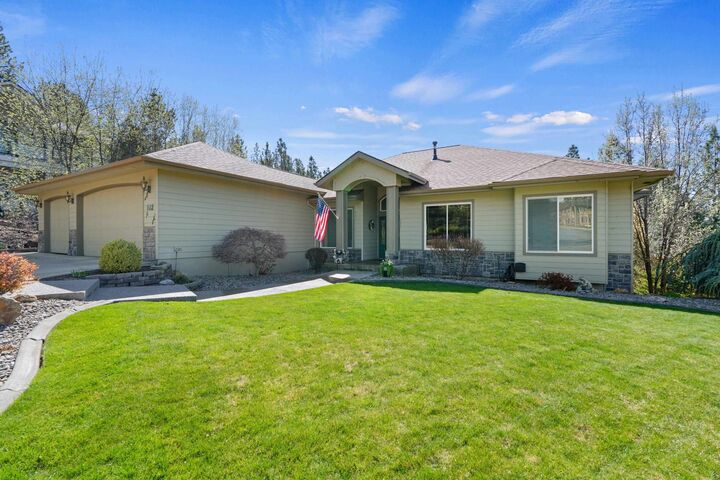 Property Photo: 102 N Lindeblad Ln WA 99019