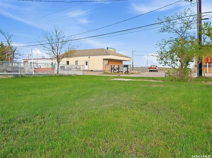 Property Photo:  206 1st Avenue E  SK S0L 2V0 