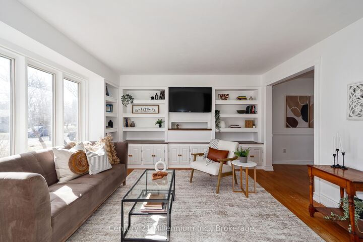 Property Photo:  22 Dickson Road  ON L9Y 2X3 