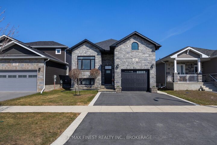 Property Photo: 133 Brennan Crescent ON K0H 2H0