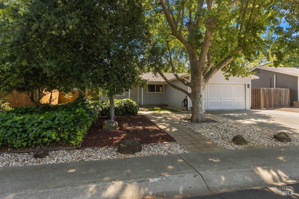 Property Photo:  1003 Santa Cruz Drive  CA 94523 