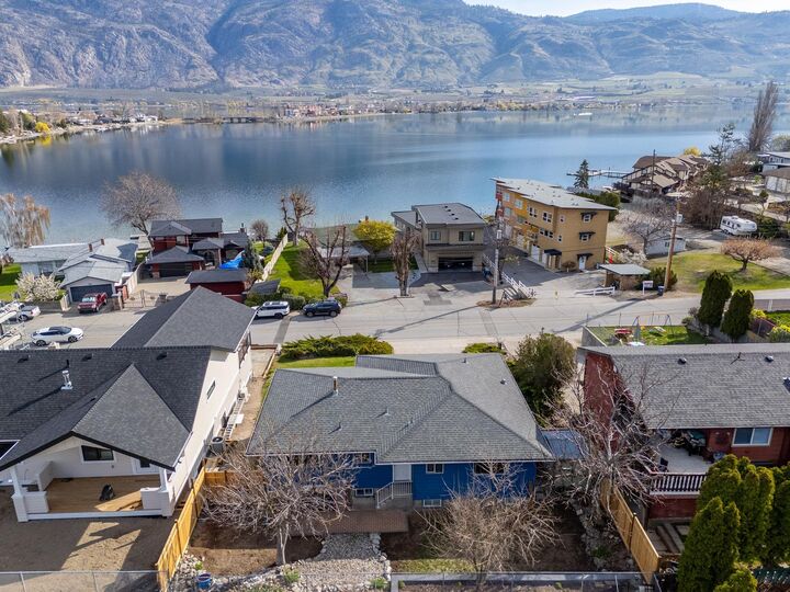 Property Photo: 5806 Oleander Drive BC V0H 1V1