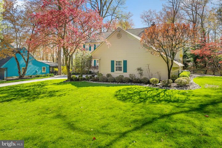 Property Photo:  8 Glenperth Lane  NJ 08003 