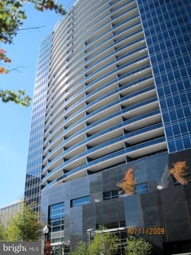 Property Photo: 1881 Nash Street N 504 VA 22209