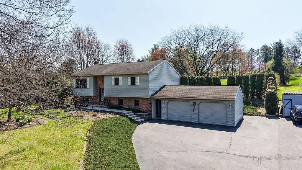Property Photo: 1111 Easter Street PA 19541