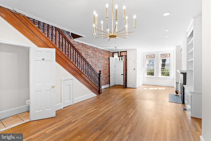 Property Photo:  1112 I Street SE  DC 20003 