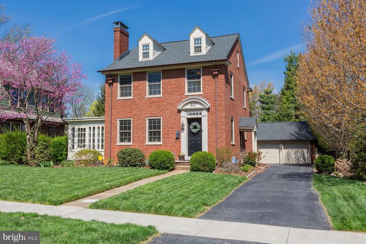 Property Photo:  927 Martha Avenue  PA 17601 