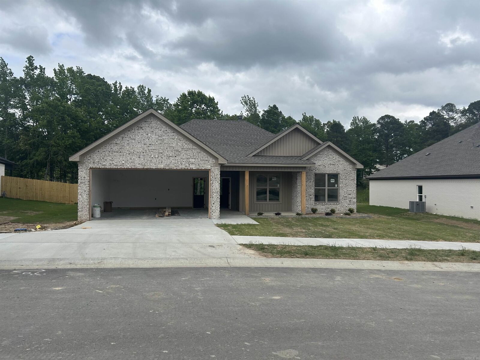 Property Photo: 4042 Marshall Way AR 72002