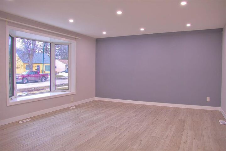 Property Photo:  439 Lyle Street  MB R3J 2C4 