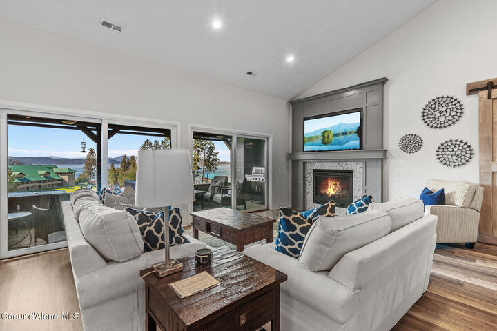 Property Photo:  4724 S Arrow Point Dr 301  ID 83833 