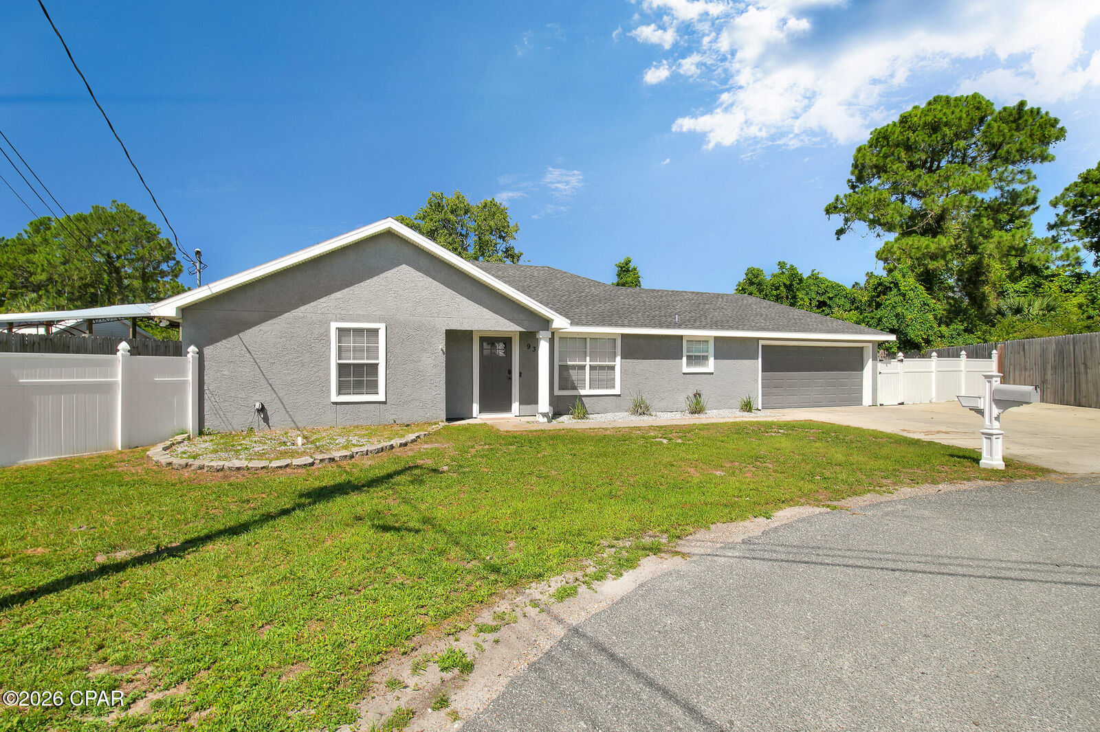 Property Photo: 936 Pelican Place FL 32407