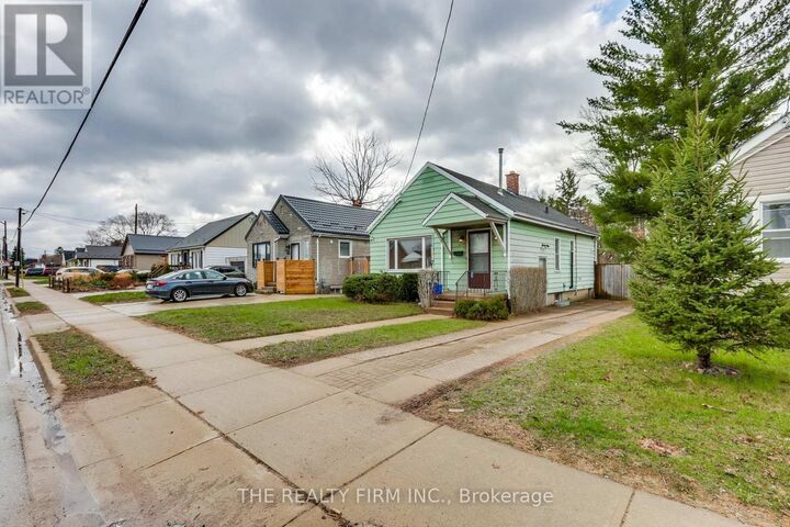 Property Photo:  1153 Trafalgar Street  ON N5Z 1H3 
