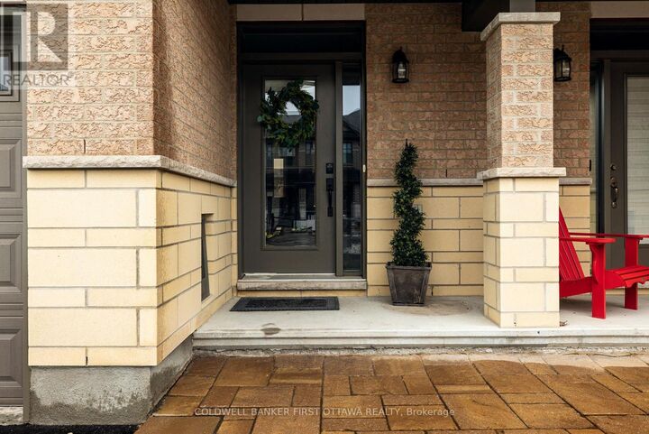 Property Photo: 211 Purchase Crescent ON K2S 2L8