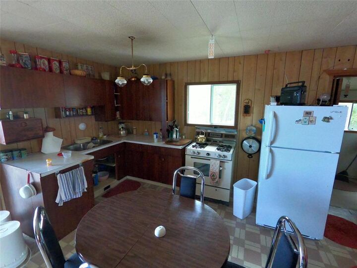 Property Photo: 5 Kapeemechekamak Lake Park MB R0E 0J0