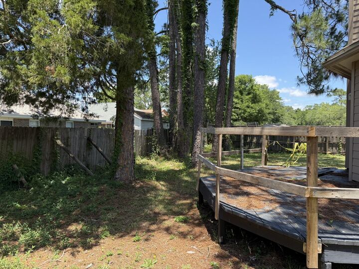 Property Photo: 1512 W Mariah Way FL 32547