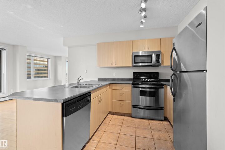 Property Photo:  10180 104 Street NW 2301  AB T5J 1A7 