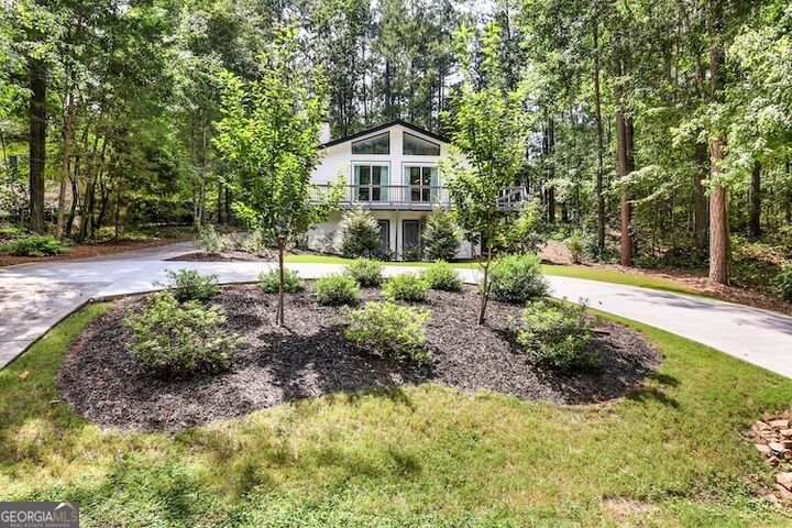Property Photo:  1350 Southgate Drive  GA 30180 