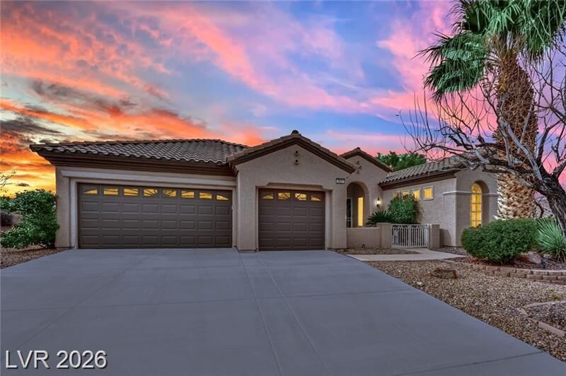 Property Photo:  2621 Evening Sky Drive  NV 89052 
