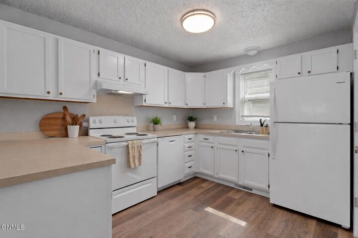 Property Photo:  2984 Warwick Loop  ND 58504 