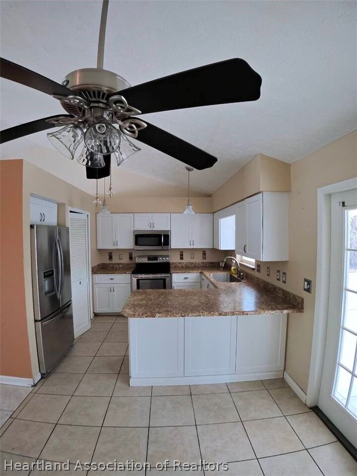 Property Photo:  5227 Lafayette Avenue  FL 33875 