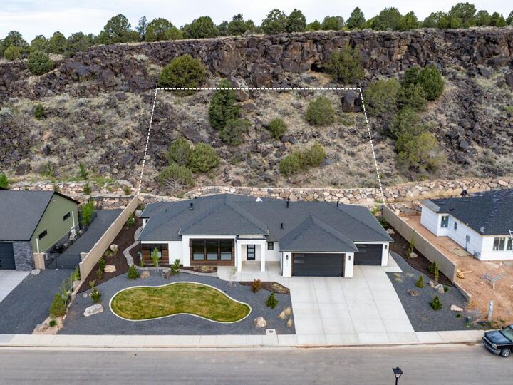 Property Photo:  2274 S Canyon Cir  UT 84720 