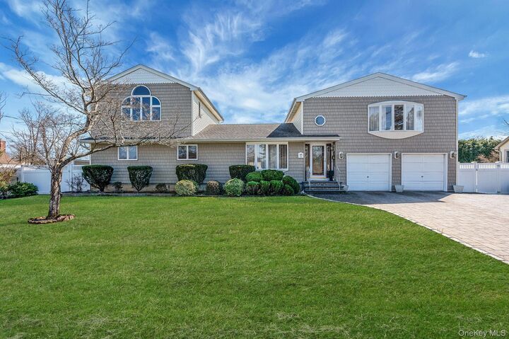 Property Photo:  226 Marcy Street  NY 11704 