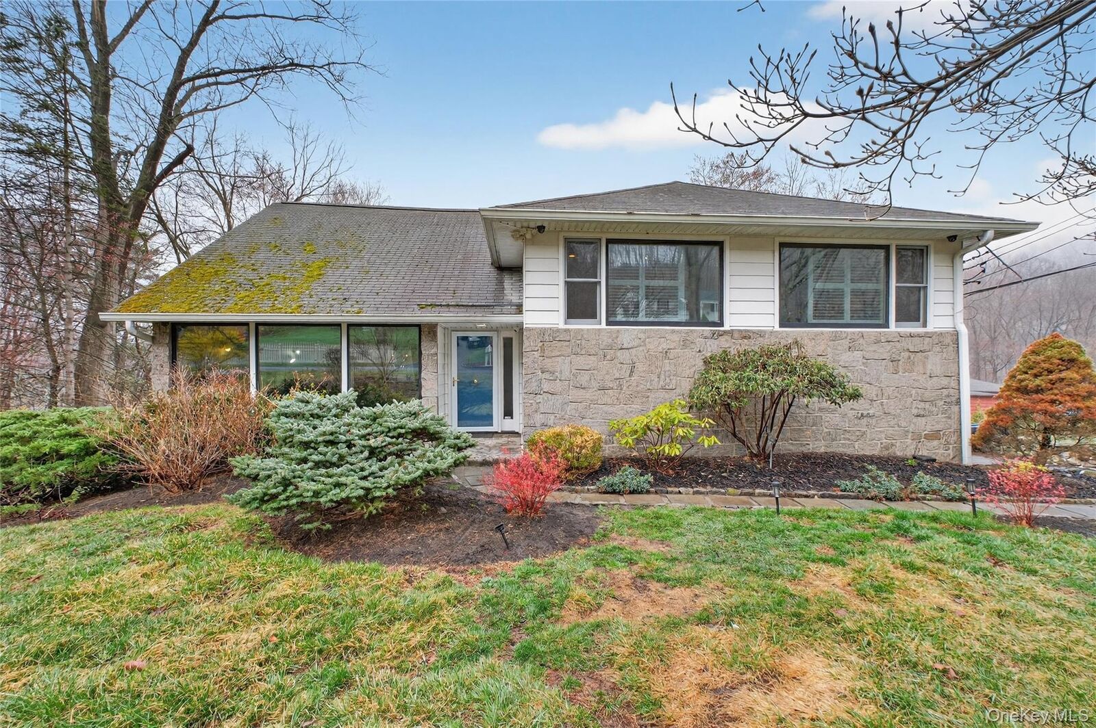 Property Photo:  43 Woodbine Drive  NY 10541 