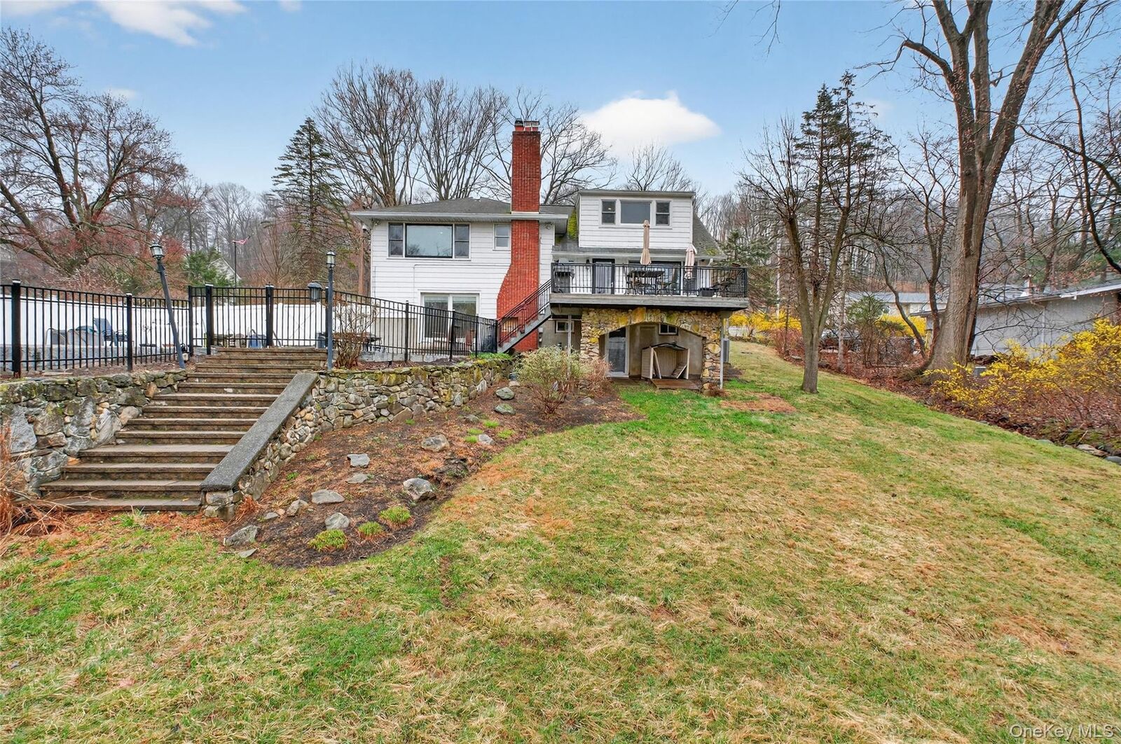 Property Photo:  43 Woodbine Drive  NY 10541 