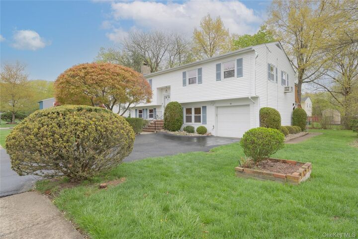 Property Photo:  54 Meyer Oval  NY 10965 