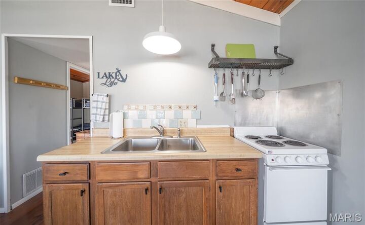 Property Photo:  1946 Lakeshore Drive  MO 65453 