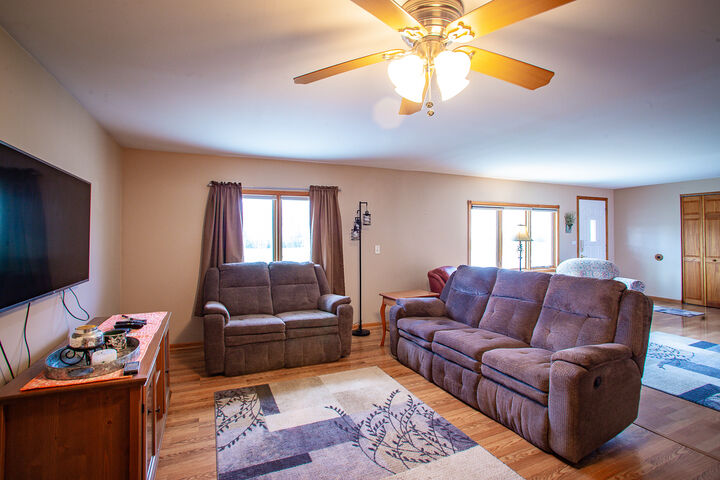 Property Photo: 1500 Bates Lane IL 60193