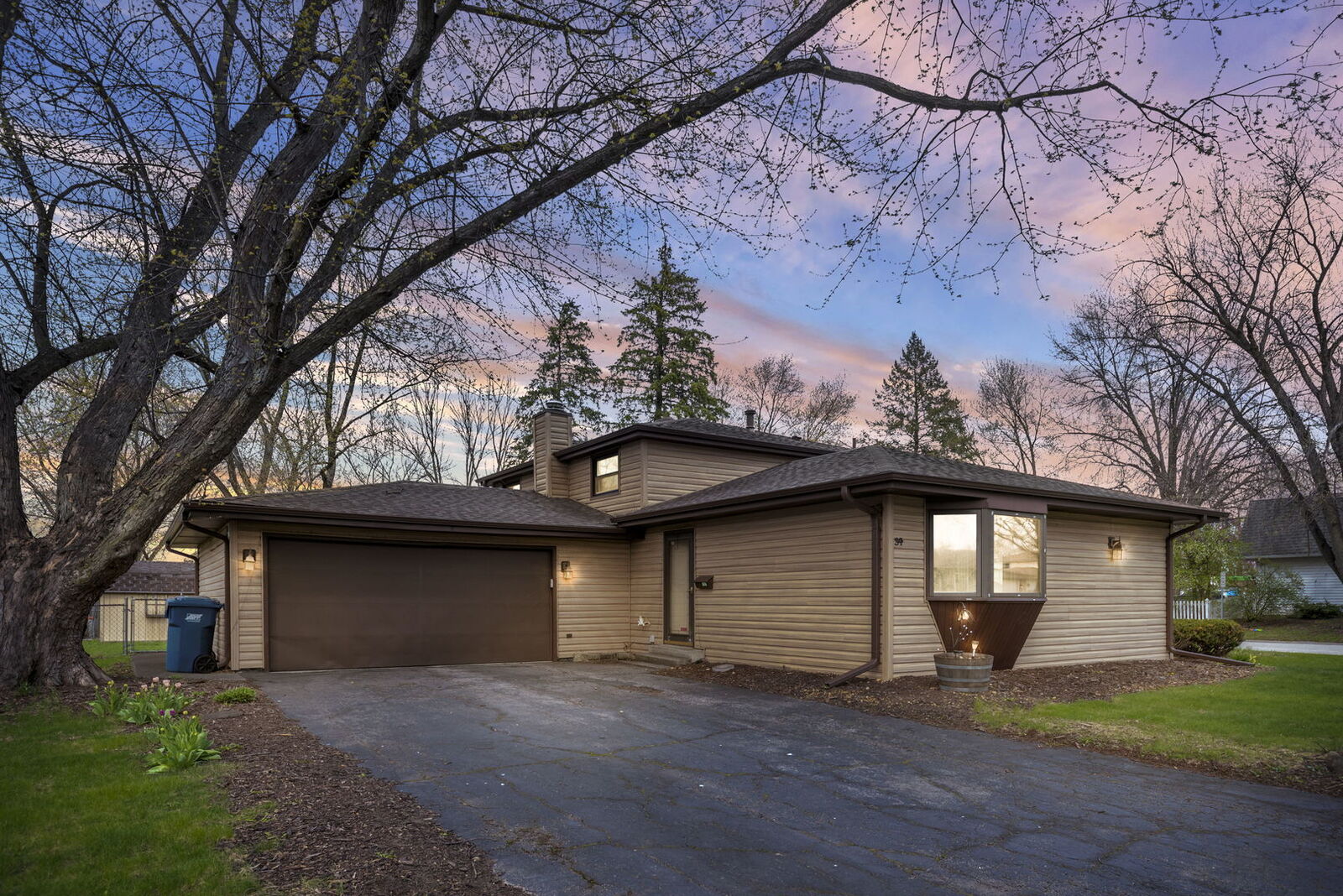 Property Photo:  34 Emery Drive  IL 60914 