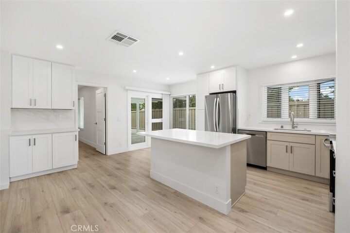 Property Photo: 92 Orchard CA 92618